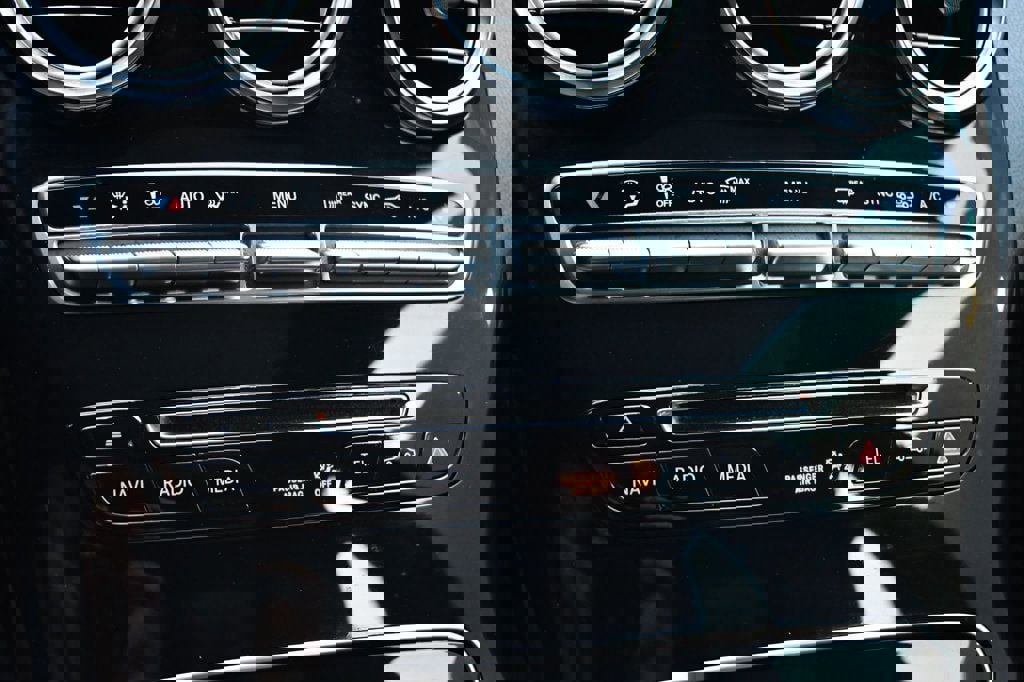 Used 2017 Mercedes-Benz GLC 43 AMG AMG GLC 43 4MATIC SUV image 31