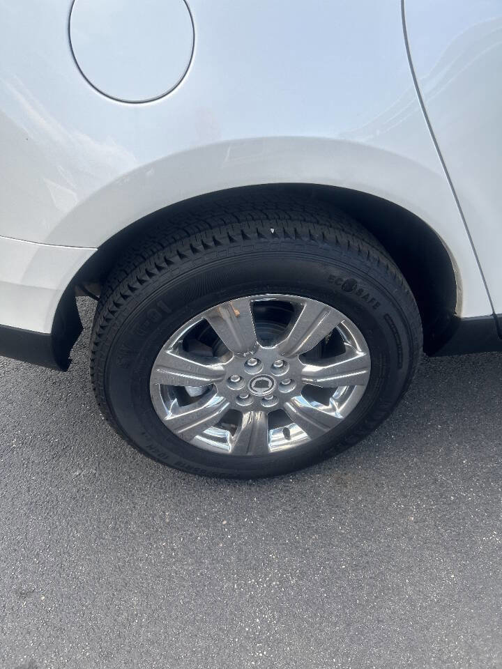 Used 2014 Cadillac SRX Luxury w/ Driver Awareness Package image 12