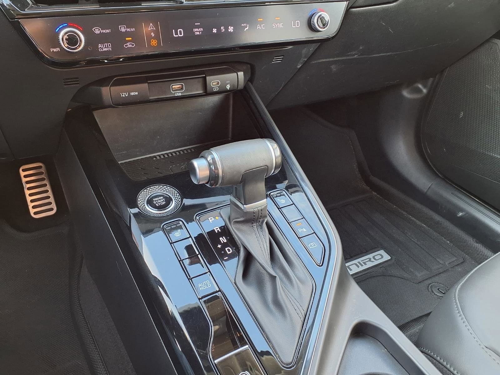 Used 2024 Kia Niro EX Touring FWD image 27
