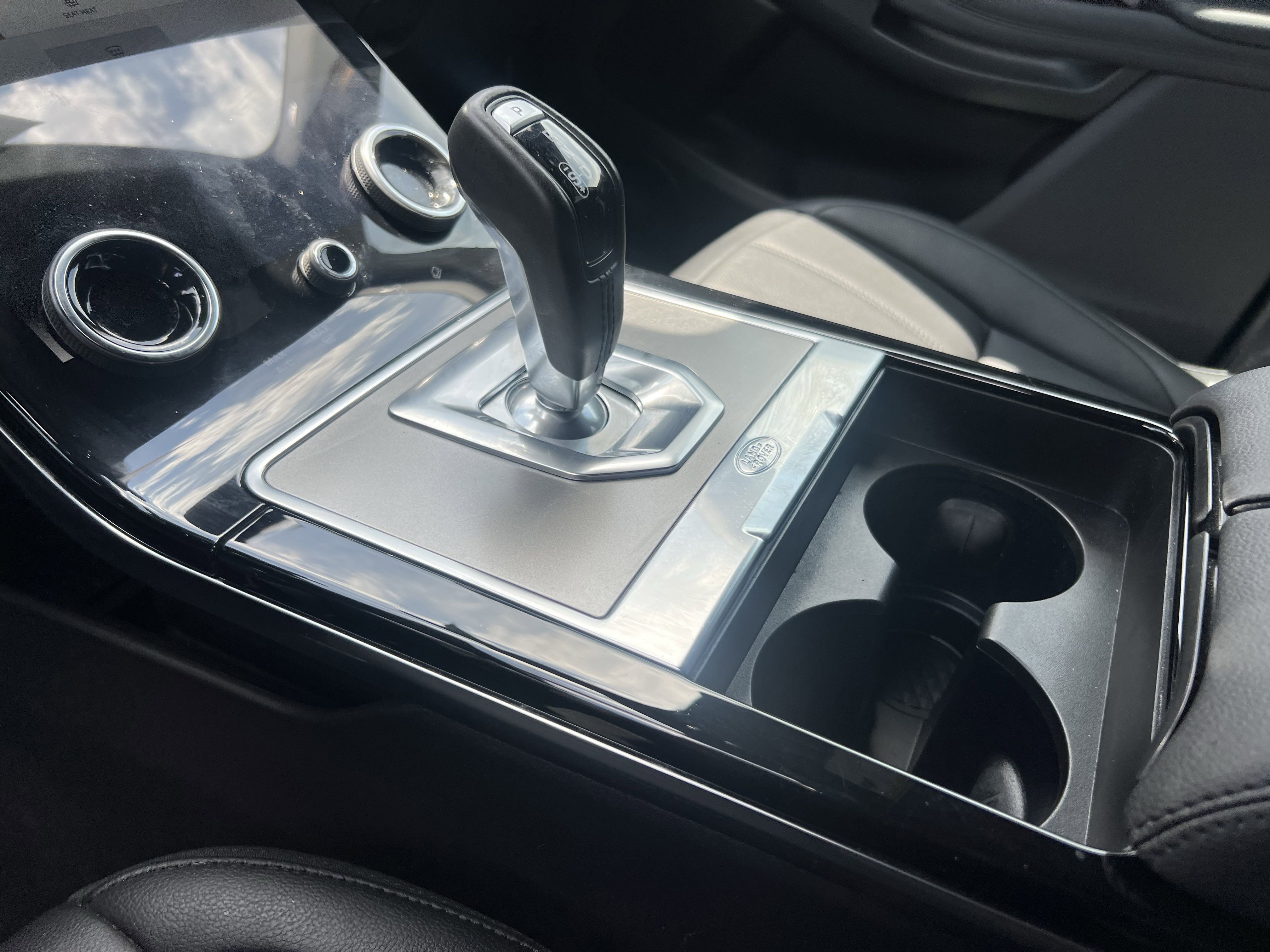 Certified 2022 Land Rover Range Rover Evoque SE image 26