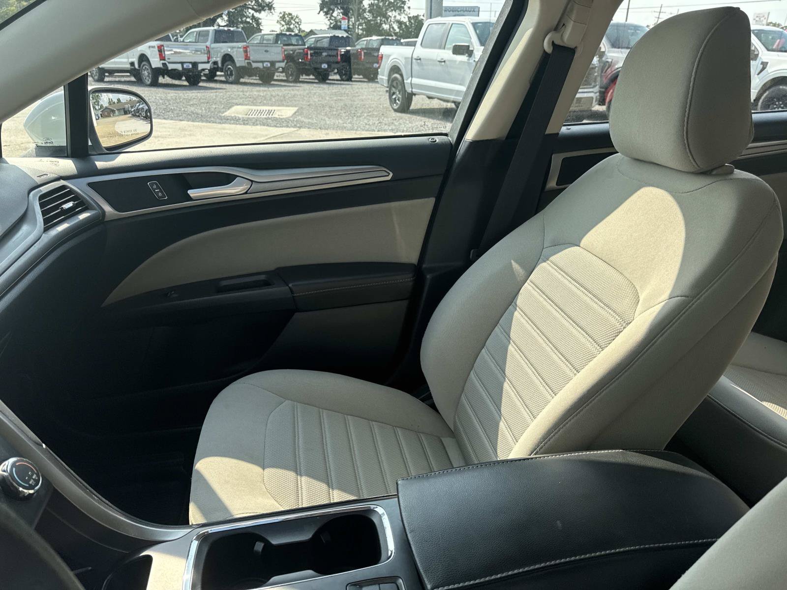 Used 2020 Ford Fusion S FWD image 15