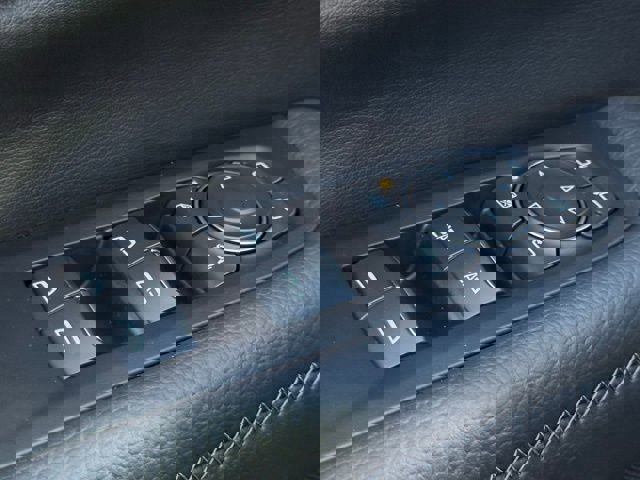 Used 2025 GMC Yukon XL Denali image 19