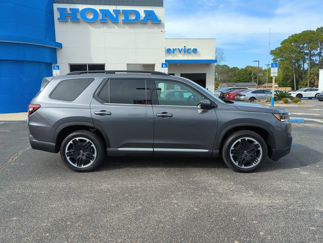 New 2026 Honda Pilot Touring image 3