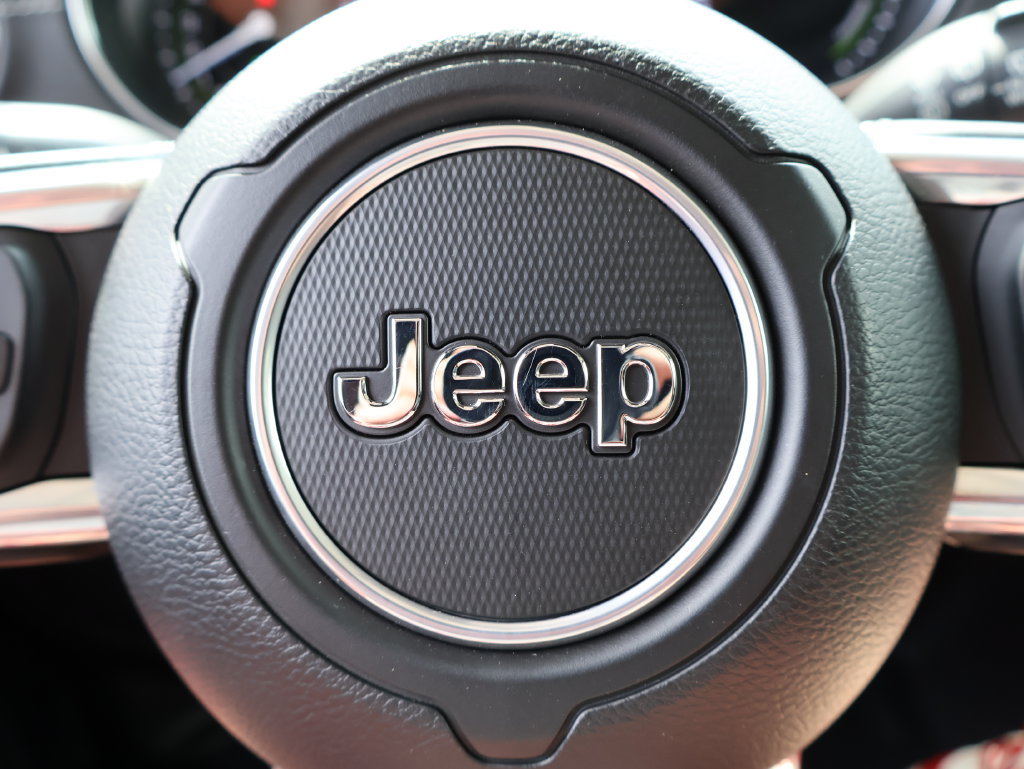 Used 2023 Jeep Wrangler Unlimited Sahara w/ Cold Weather Group AWD/4WD image 25