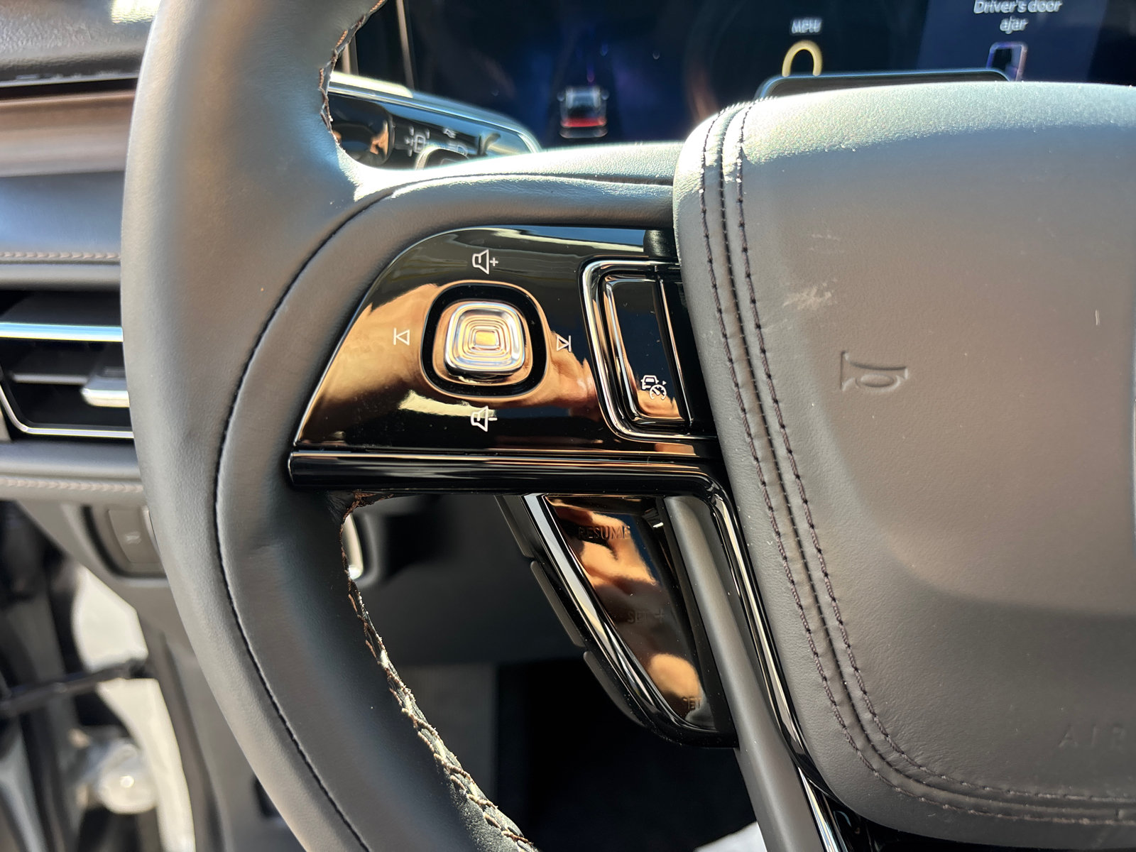 New 2027 Lincoln Aviator Reserve AWD/4WD image 16