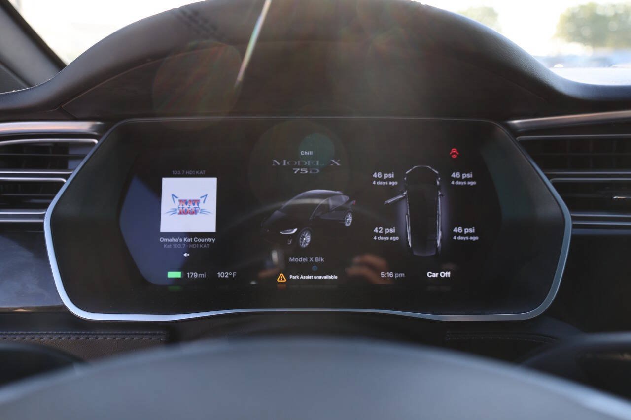 Used 2018 Tesla Model X 75D AWD/4WD image 19