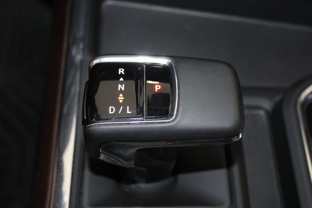 Used 2024 Chevrolet Silverado 1500 High Country w/ Technology Package AWD/4WD image 47