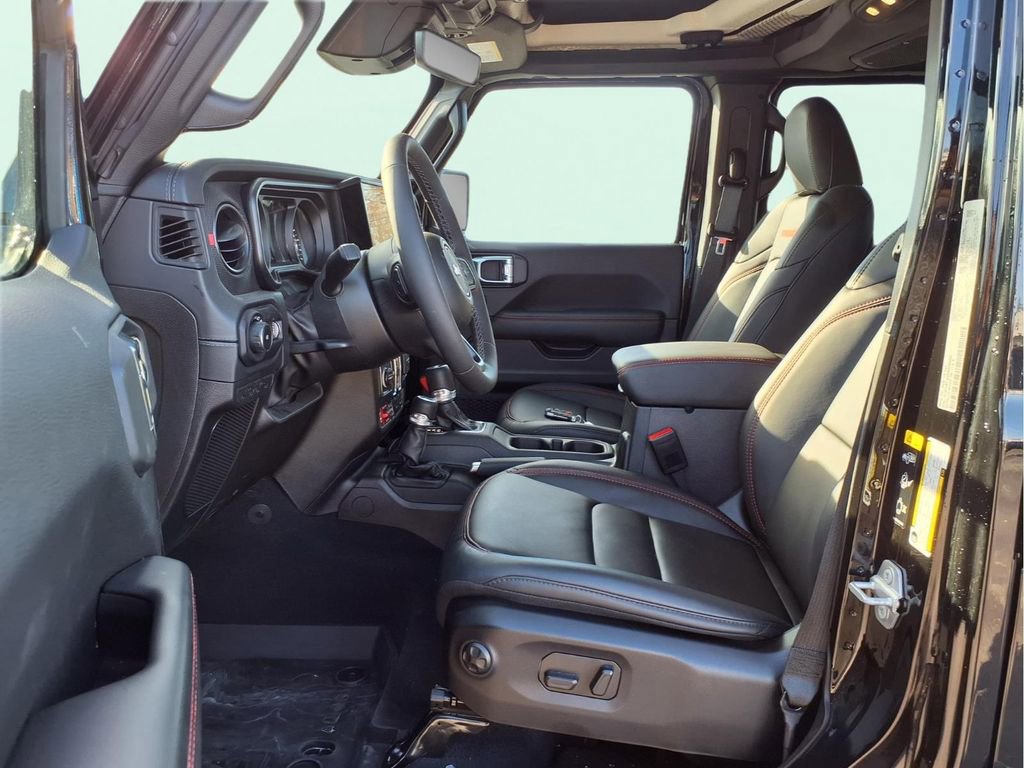 New 2025 Jeep Wrangler Unlimited Rubicon w/ Safety Group AWD/4WD image 16