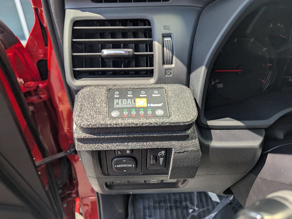 Used 2023 Toyota 4Runner SR5 AWD/4WD image 13