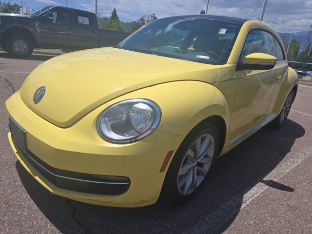 Used 2013 Volkswagen Beetle TDI FWD image 3