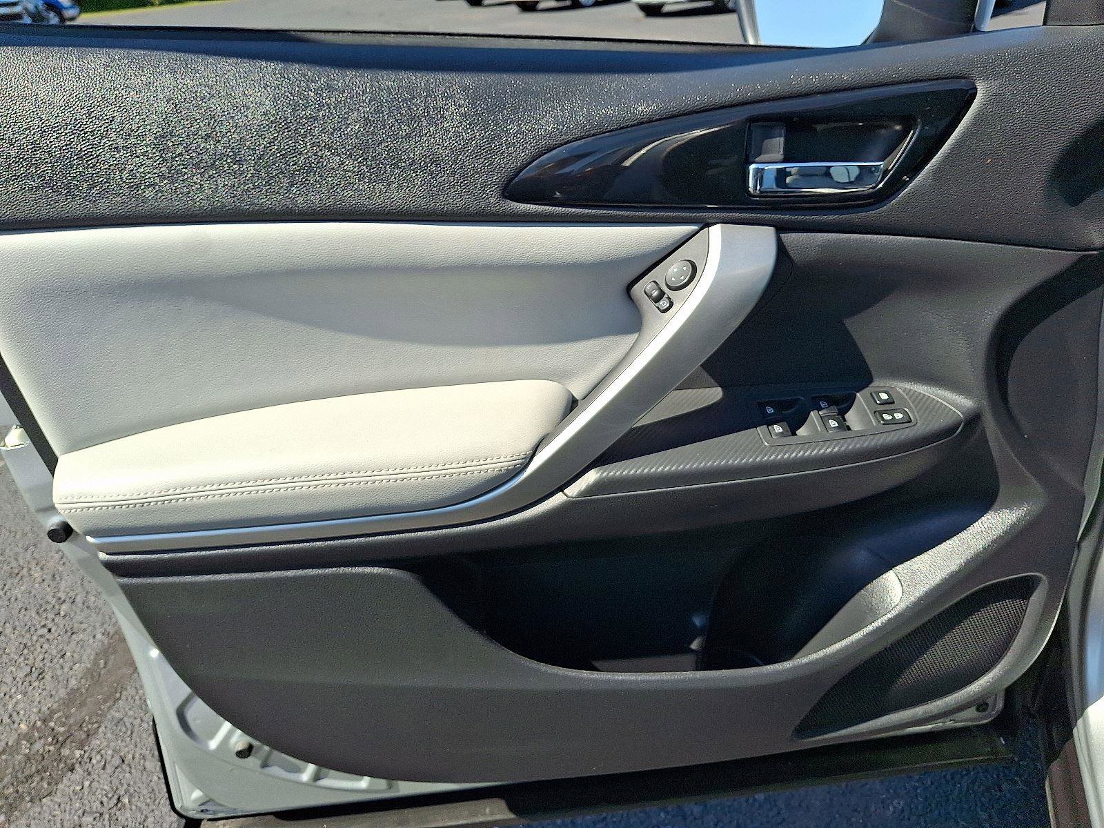 Used 2022 Mitsubishi Eclipse Cross SEL image 12