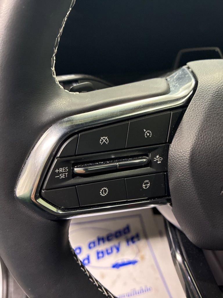 Used 2025 Chevrolet Traverse High Country image 14