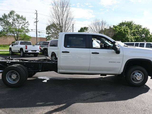 New 2026 Chevrolet Silverado 3500 W/T w/ WT Convenience Package AWD/4WD image 6