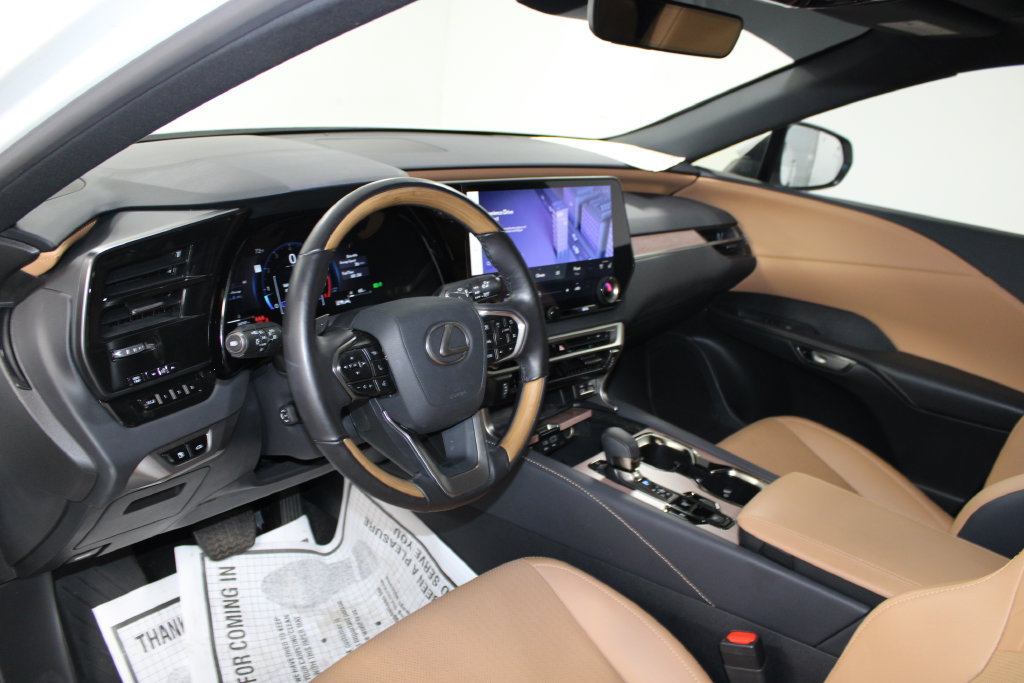 Used 2025 Lexus RX 350 Premium w/ Accessory Package (Z1) FWD image 22
