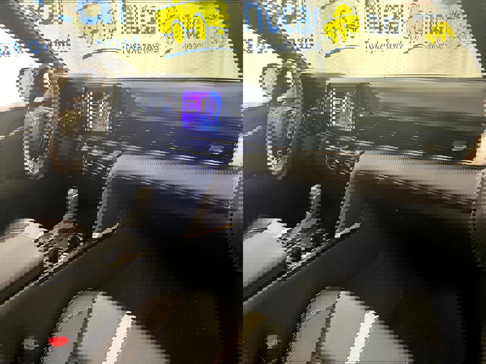 Used 2025 Toyota Camry SE FWD image 14