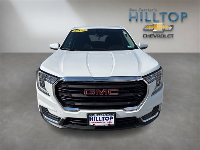 Used 2024 GMC Terrain SLE image 16