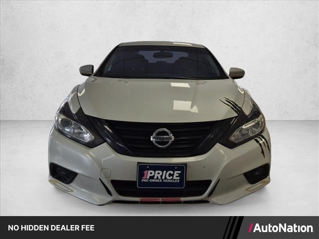Used 2017 Nissan Altima 2.5 SL w/ Moonroof Package