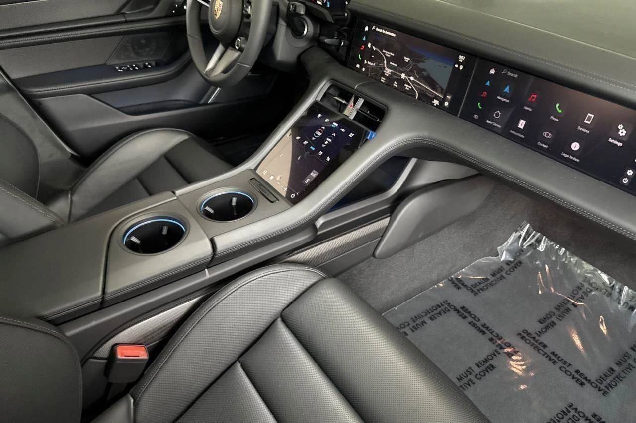 New 2025 Porsche Taycan GTS image 30