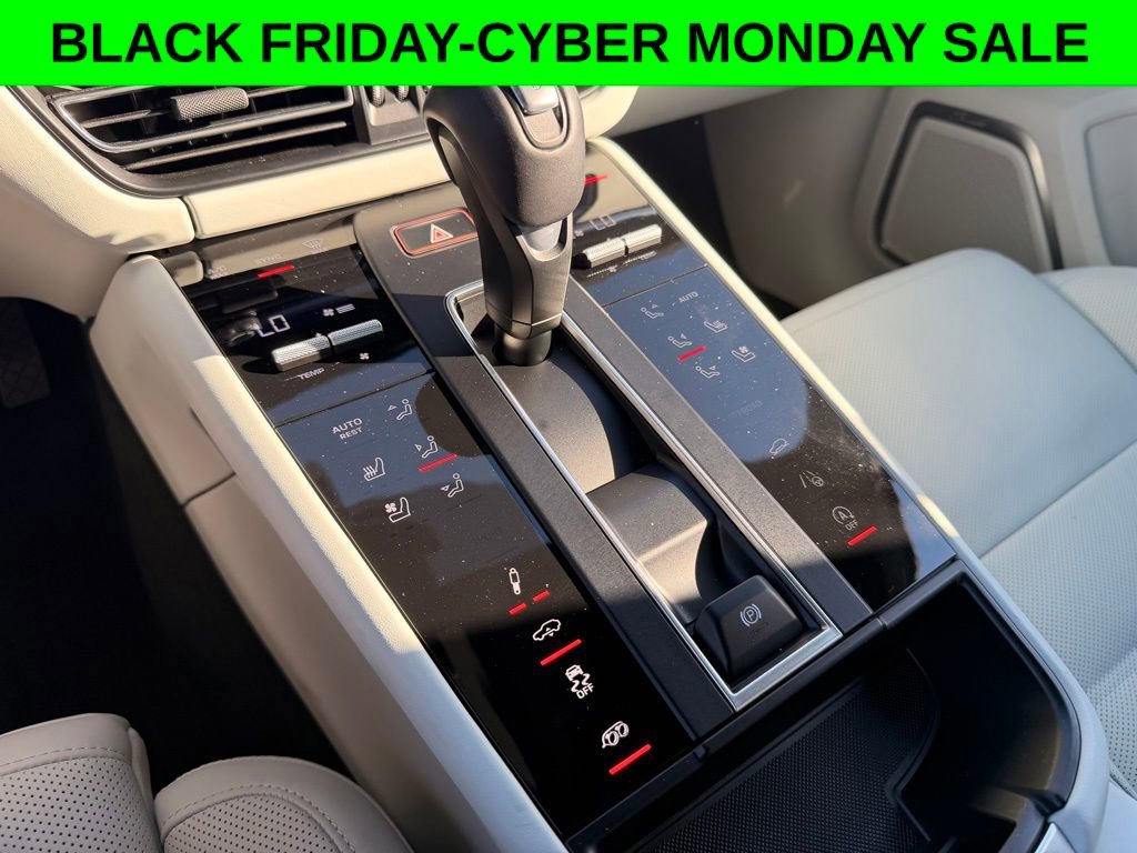 Used 2024 Porsche Macan GTS image 21