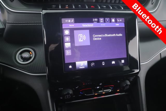 Used 2025 Jeep Grand Cherokee L Laredo image 5