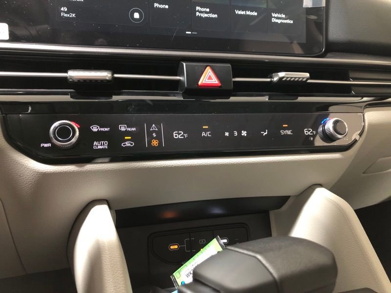 New 2026 Kia Sportage EX w/ EX Panorama Roof Package image 30