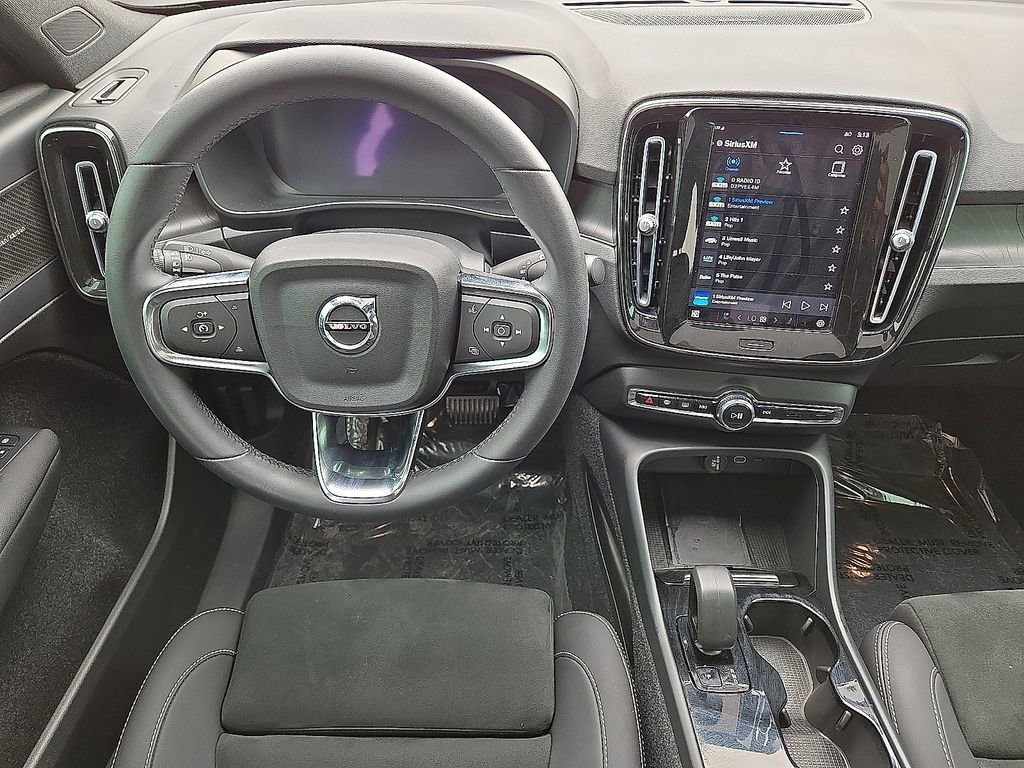 Used 2023 Volvo C40 P8 Recharge Ultimate AWD/4WD image 19