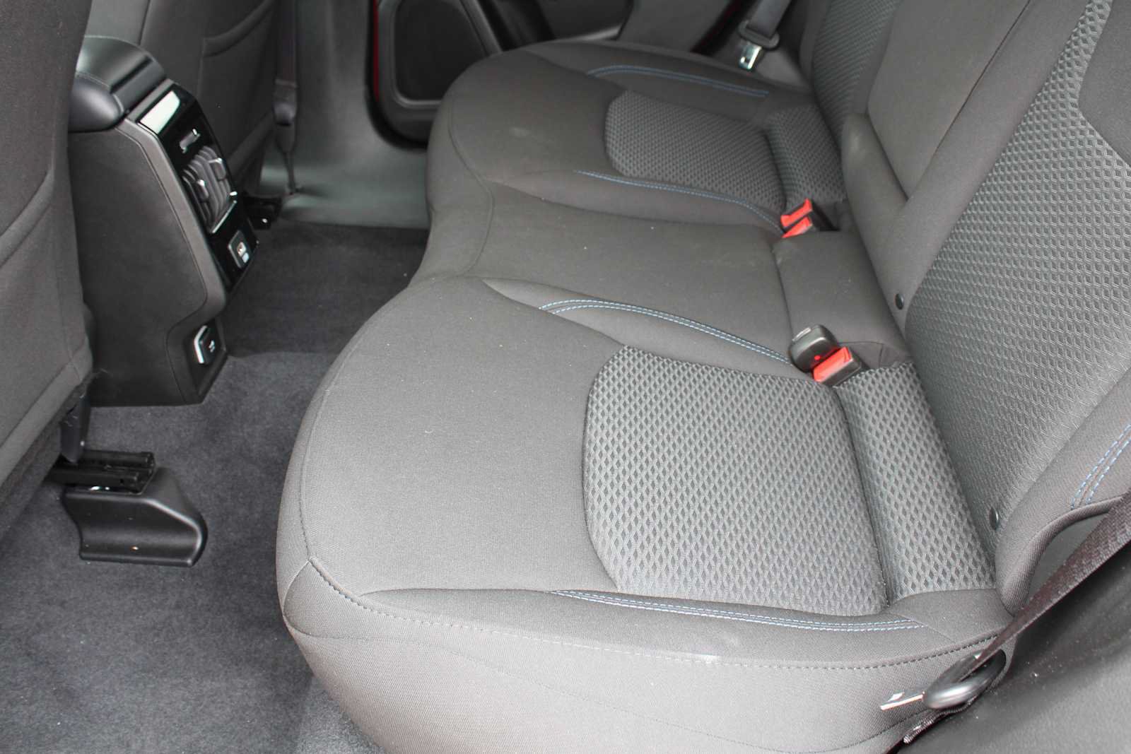 Used 2025 Jeep Compass Sport AWD/4WD image 27