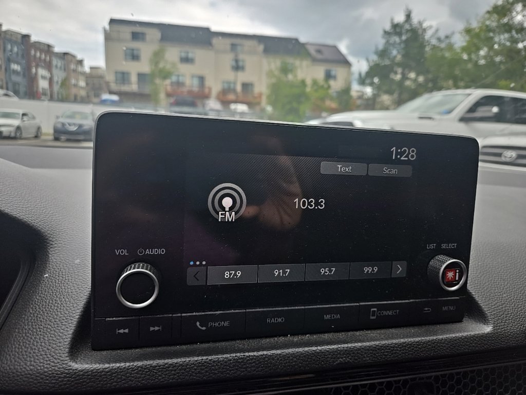 Used 2022 Honda Civic EX image 16