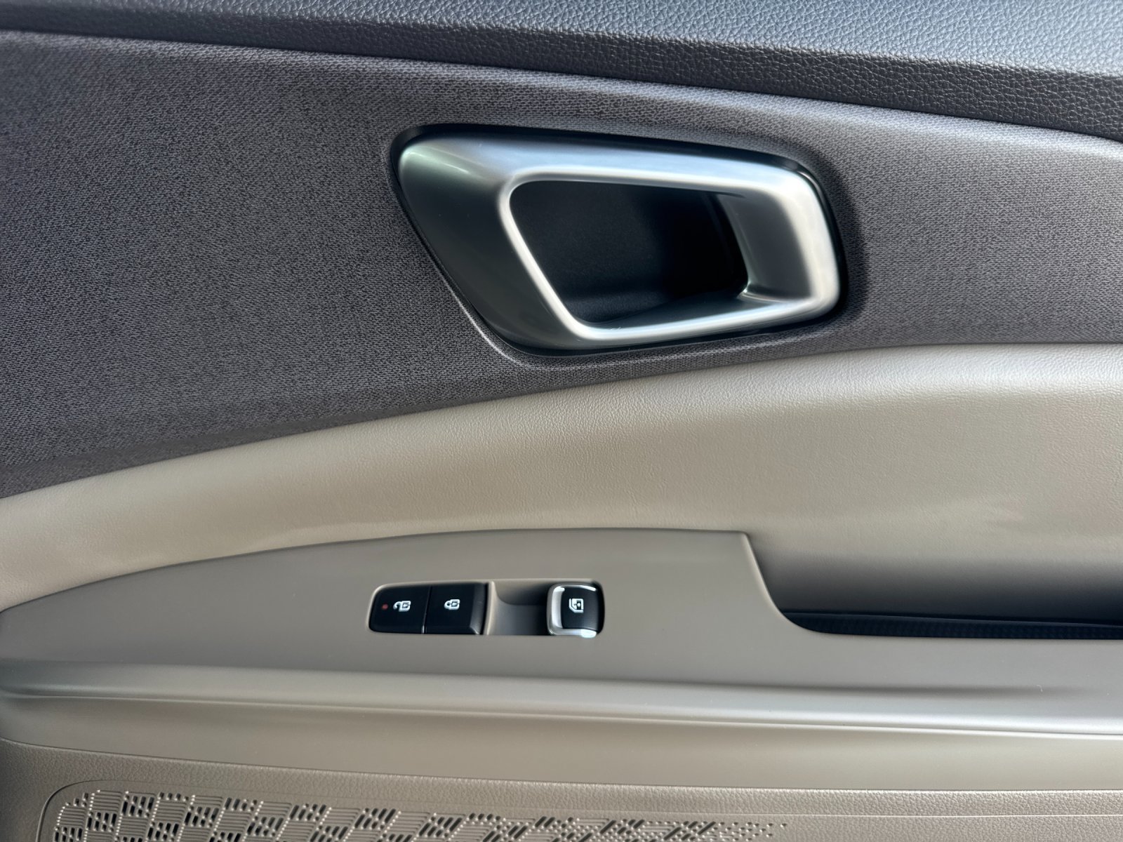 Certified 2026 Kia Carnival SX FWD image 20