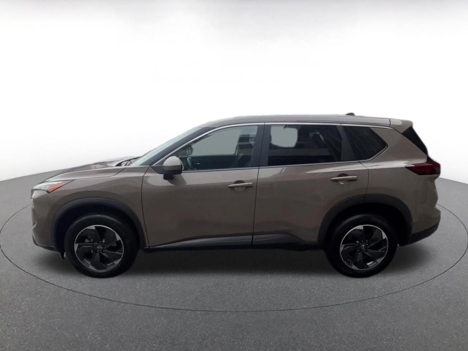 Used 2025 Nissan Rogue SV AWD/4WD image 8