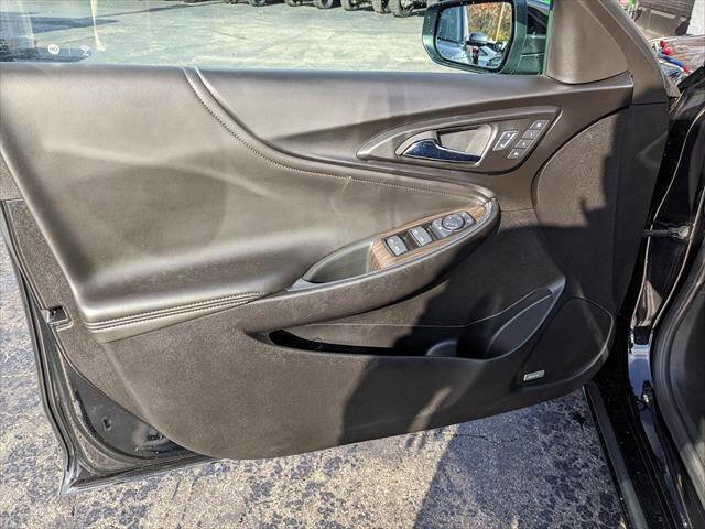 Used 2025 Chevrolet Malibu LT image 10