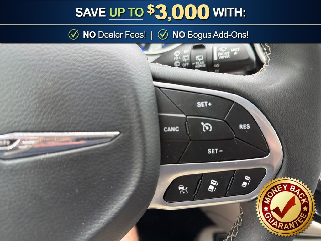 Used 2024 Chrysler Pacifica Touring-L FWD image 24