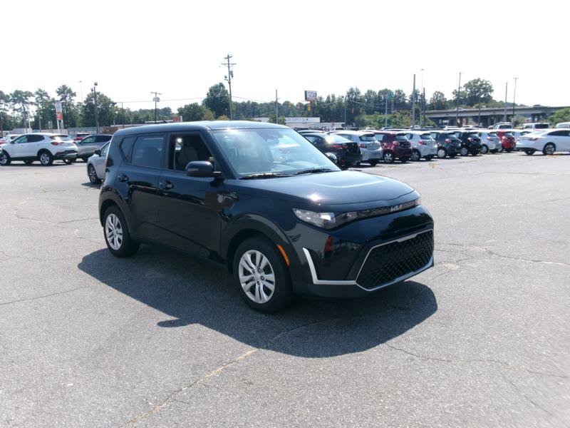 Used 2025 Kia Soul LX FWD image 22