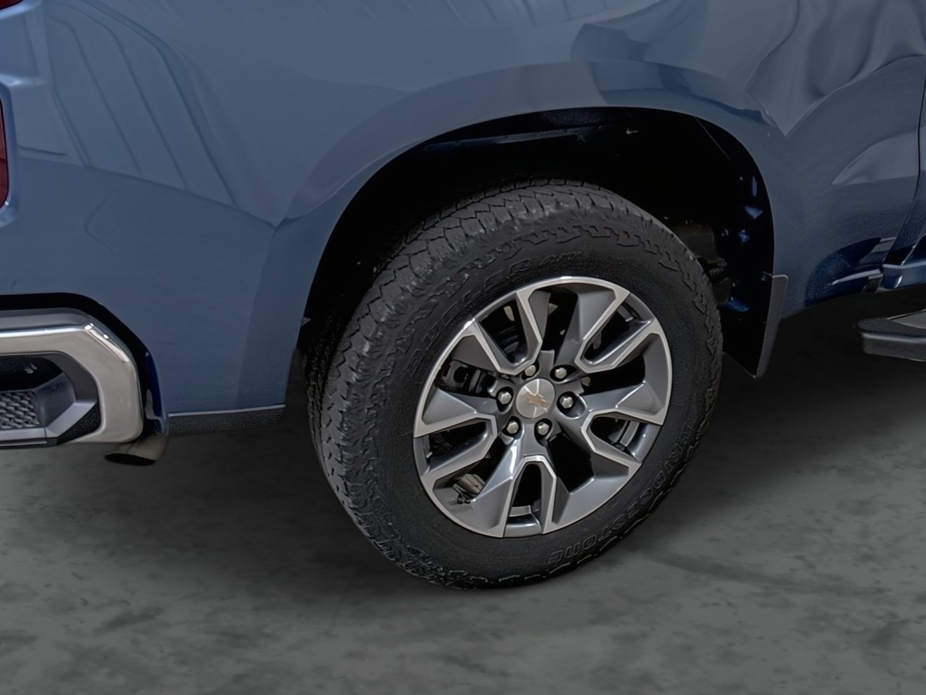 Used 2024 Chevrolet Silverado 1500 LT AWD/4WD image 12
