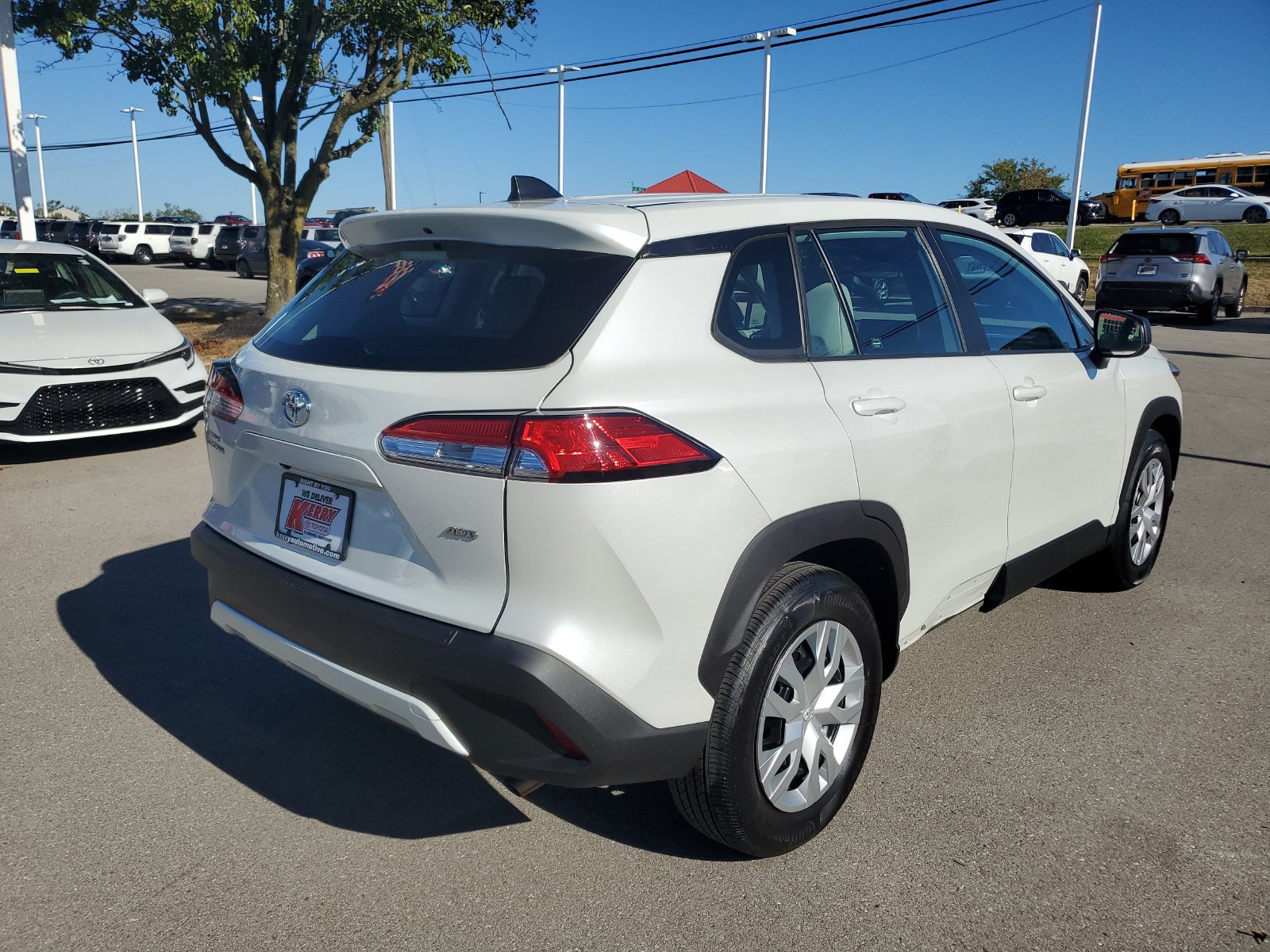 Used 2023 Toyota Corolla Cross L AWD/4WD image 4
