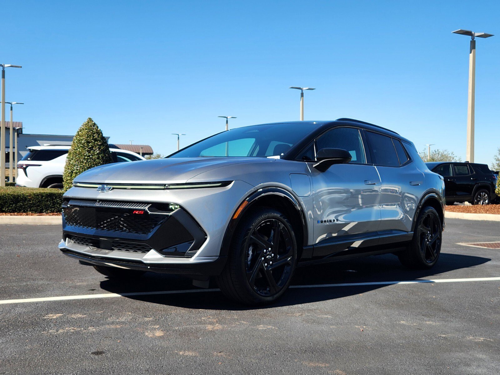 New 2026 Chevrolet Equinox EV RS FWD image 2