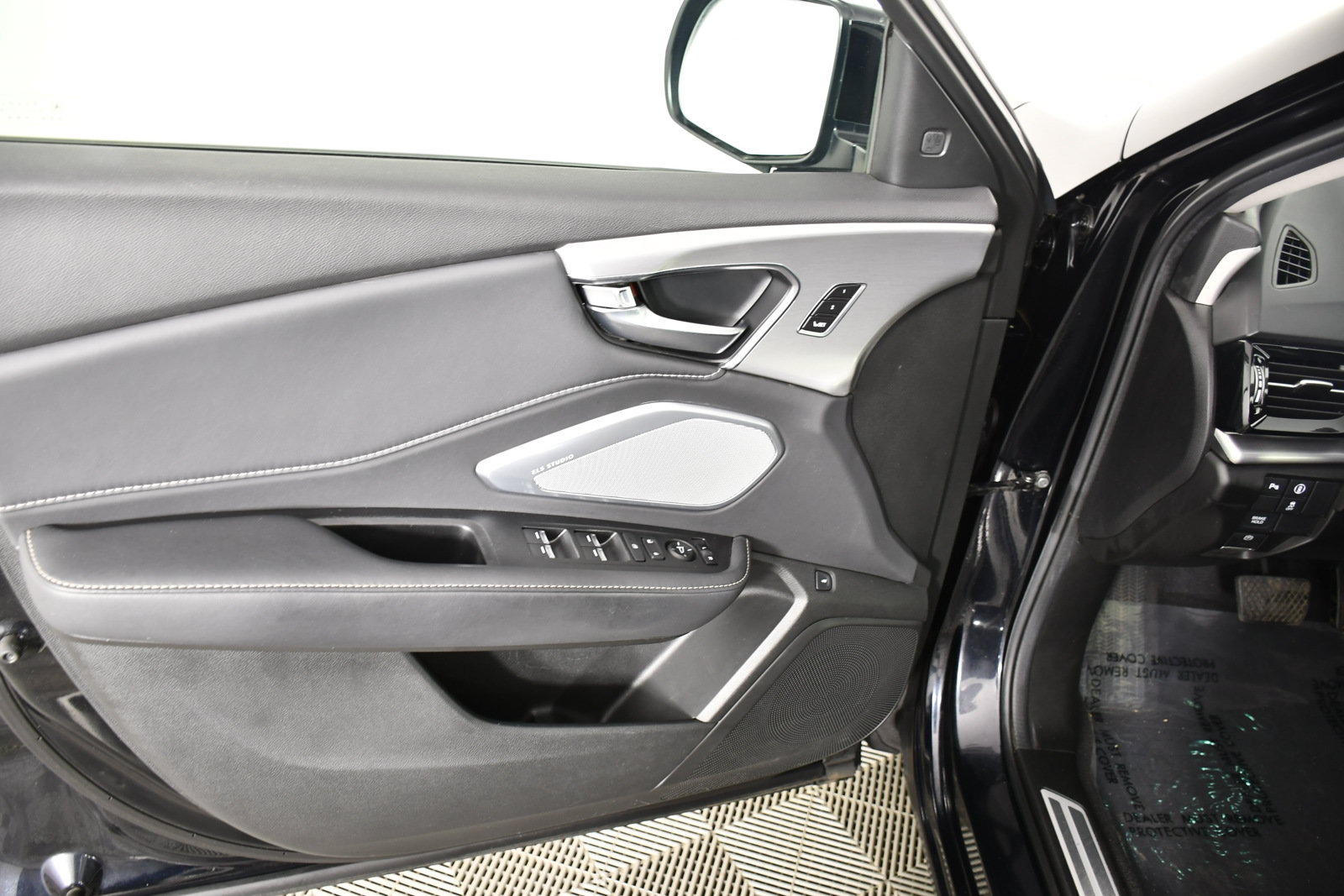 Certified 2024 Acura RDX SH-AWD w/ Technology Package image 35