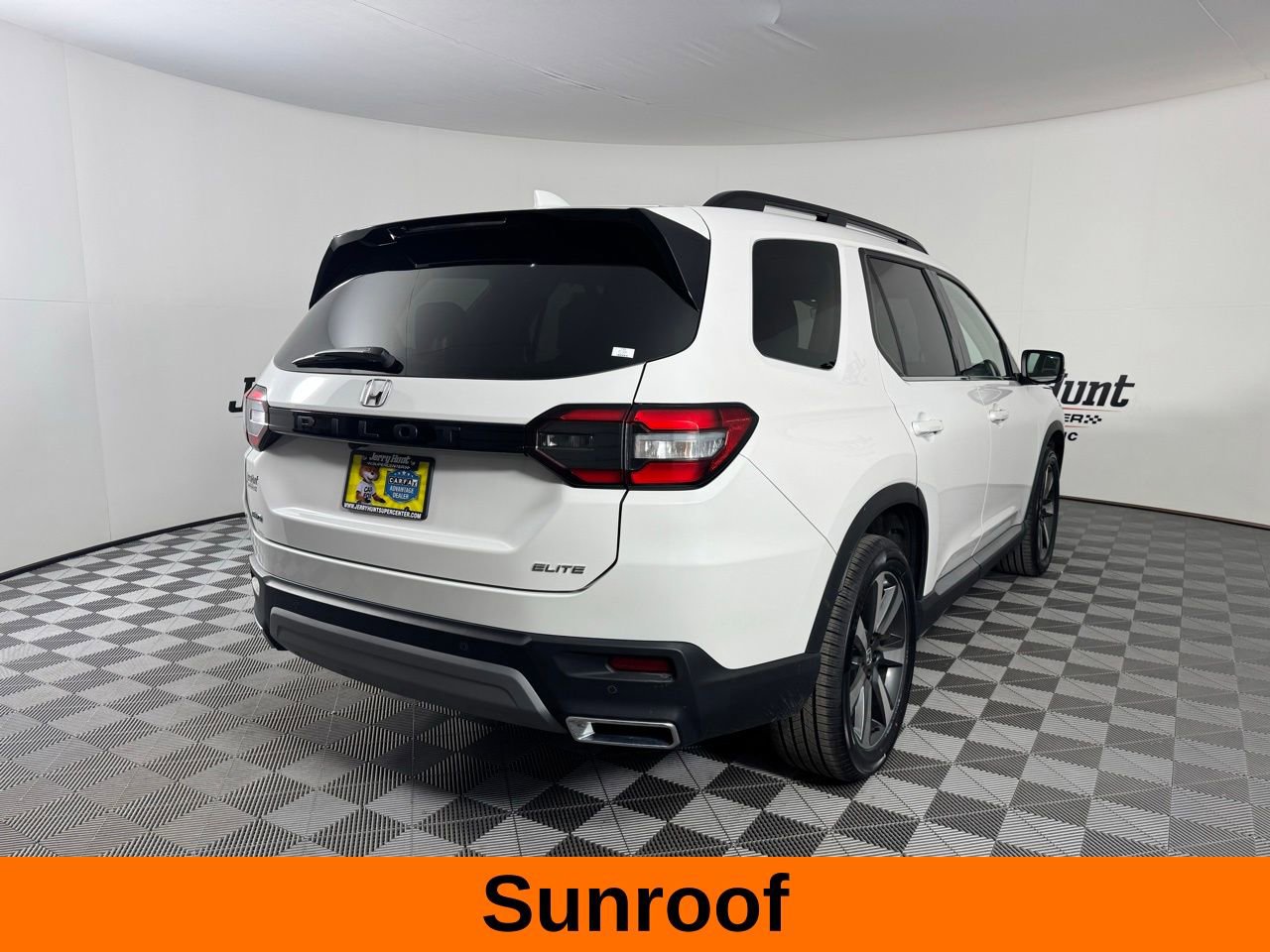 Used 2025 Honda Pilot Elite image 7