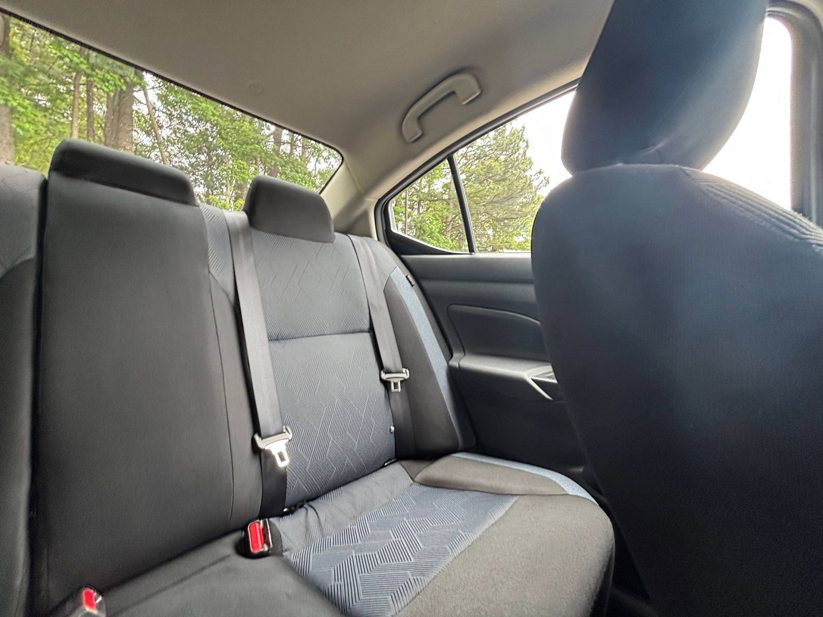 Used 2025 Nissan Versa SV FWD image 37