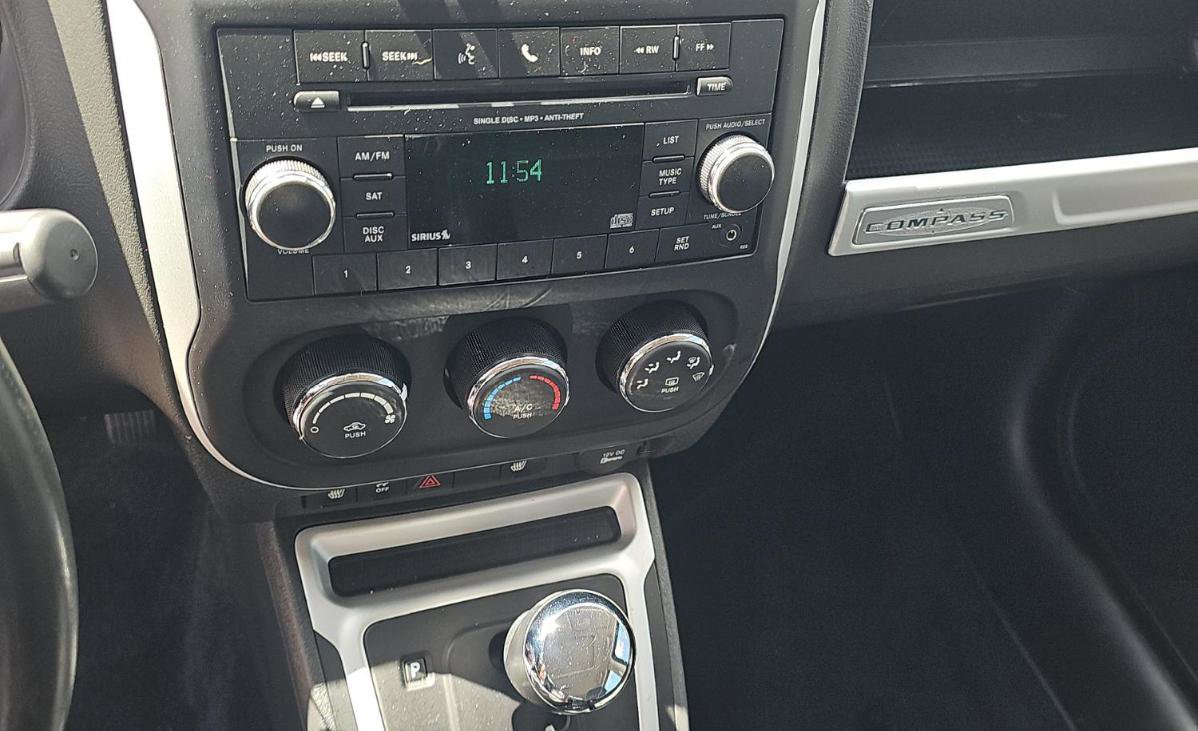 Used 2016 Jeep Compass High Altitude image 10