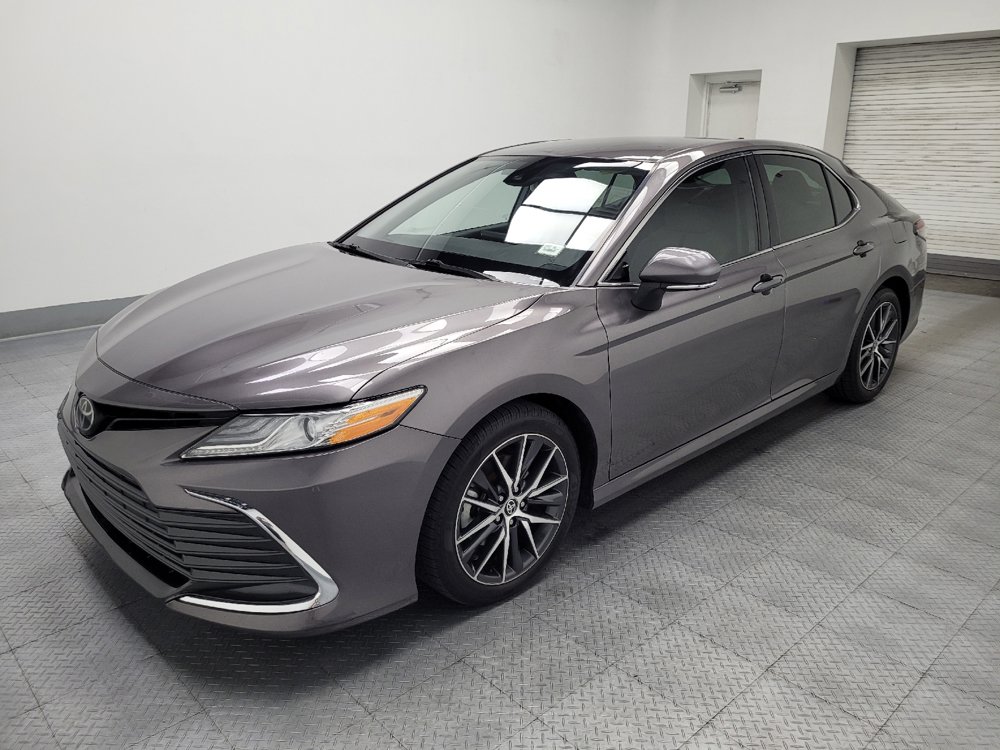 Used 2023 Toyota Camry XLE FWD image 2