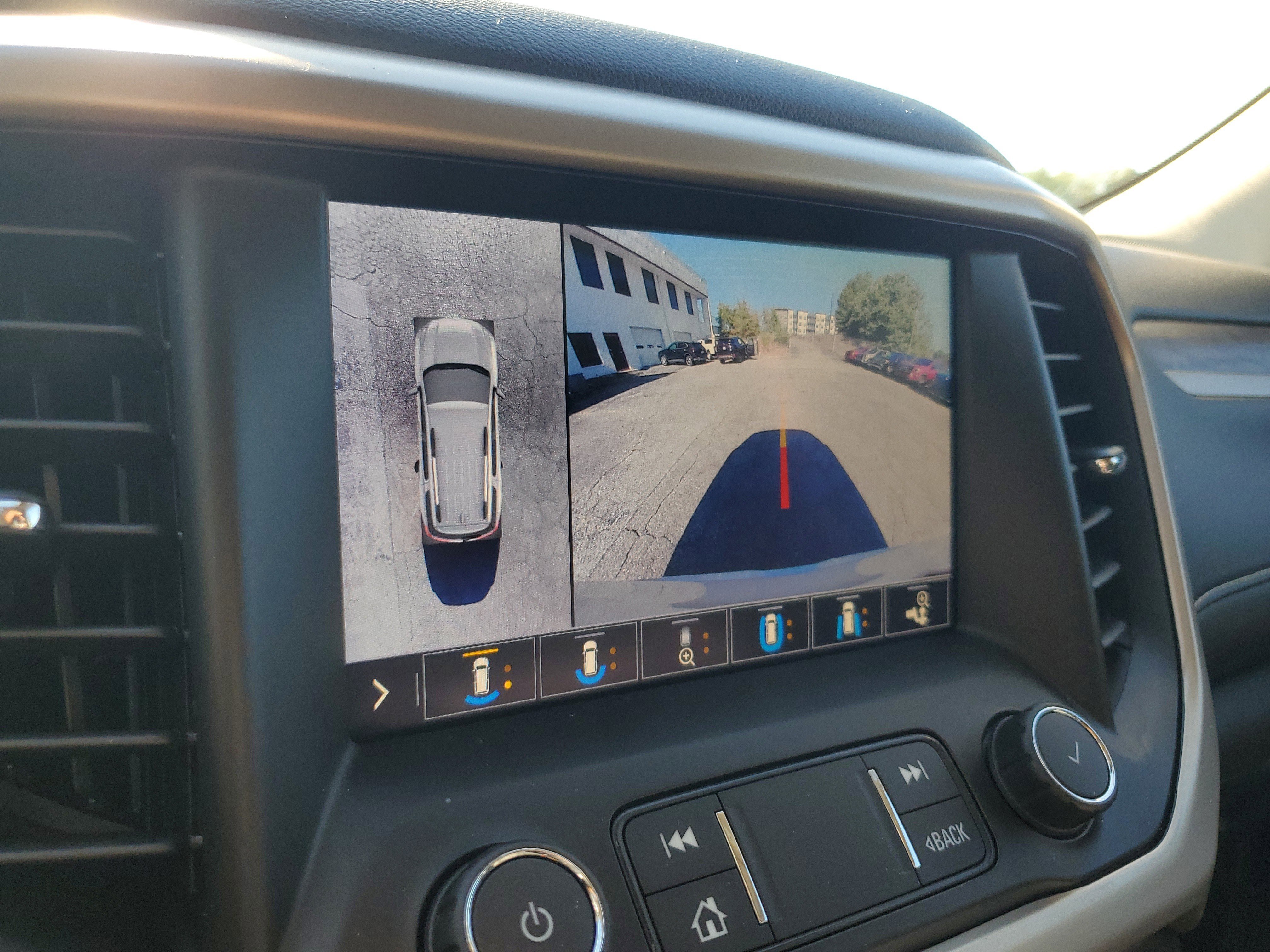 Used 2020 GMC Acadia Denali w/ Technology Package image 26