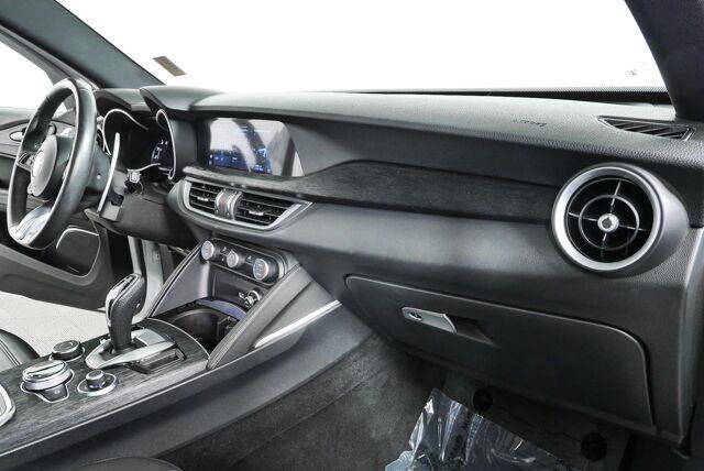 Used 2022 Alfa Romeo Stelvio Sprint AWD/4WD image 23