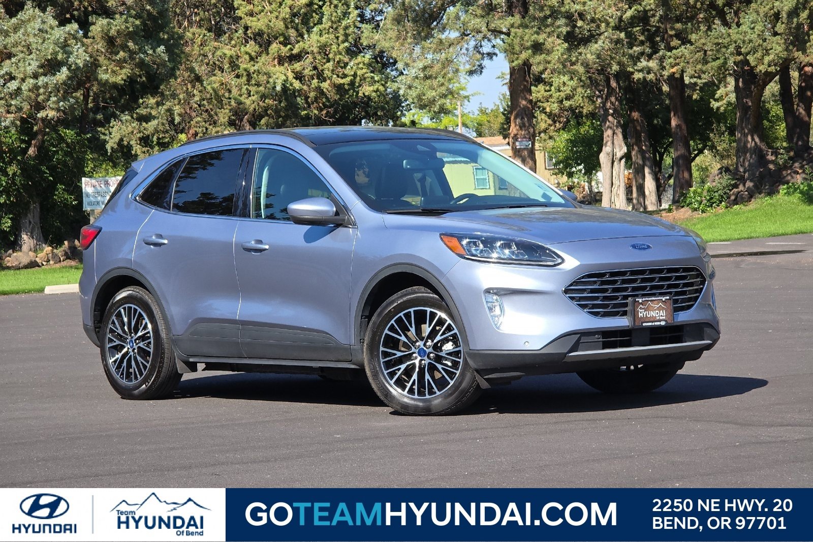 Used 2022 Ford Escape Titanium w/ Class II Trailer Tow Package