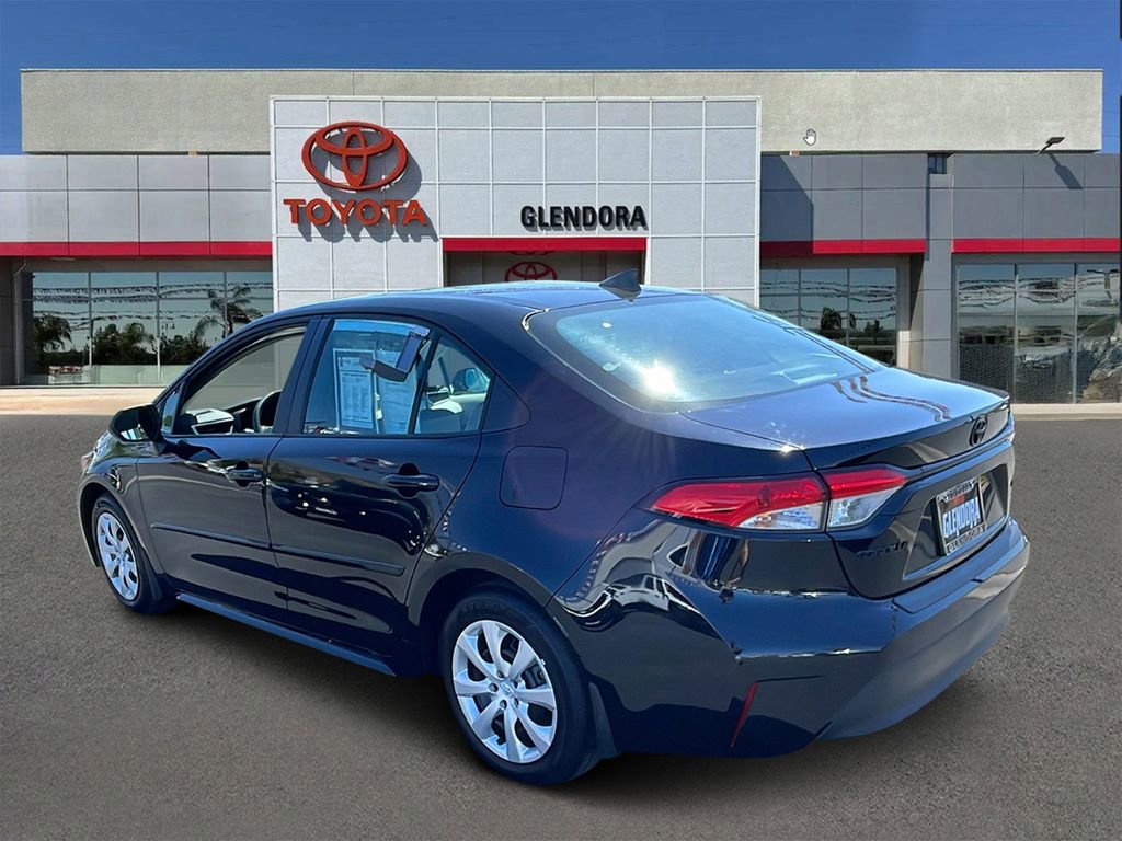 Used 2026 Toyota Corolla LE FWD image 5