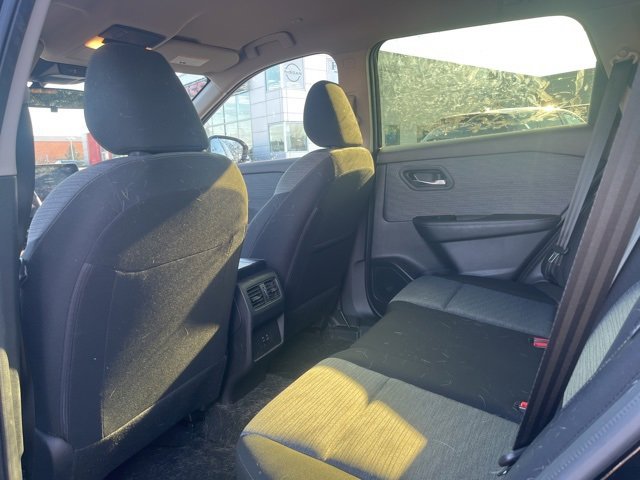 Certified 2023 Nissan Rogue SV image 17