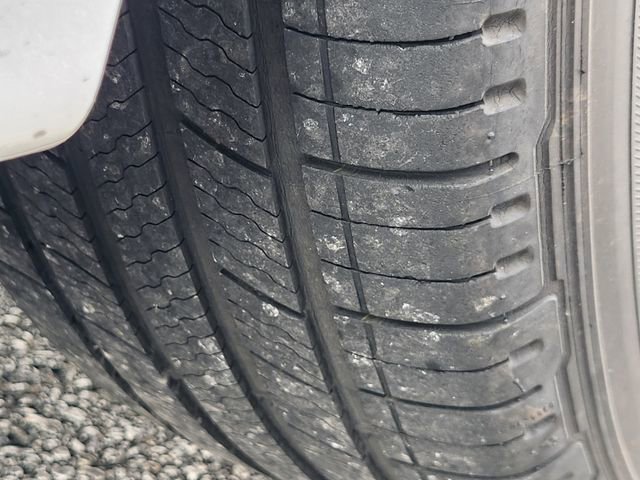 Used 2019 Buick Envision Essence image 9