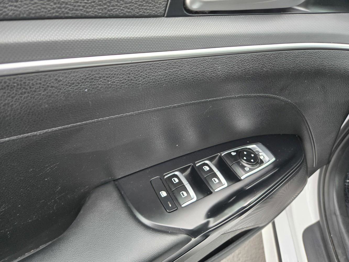 Used 2023 Kia K5 LXS image 34