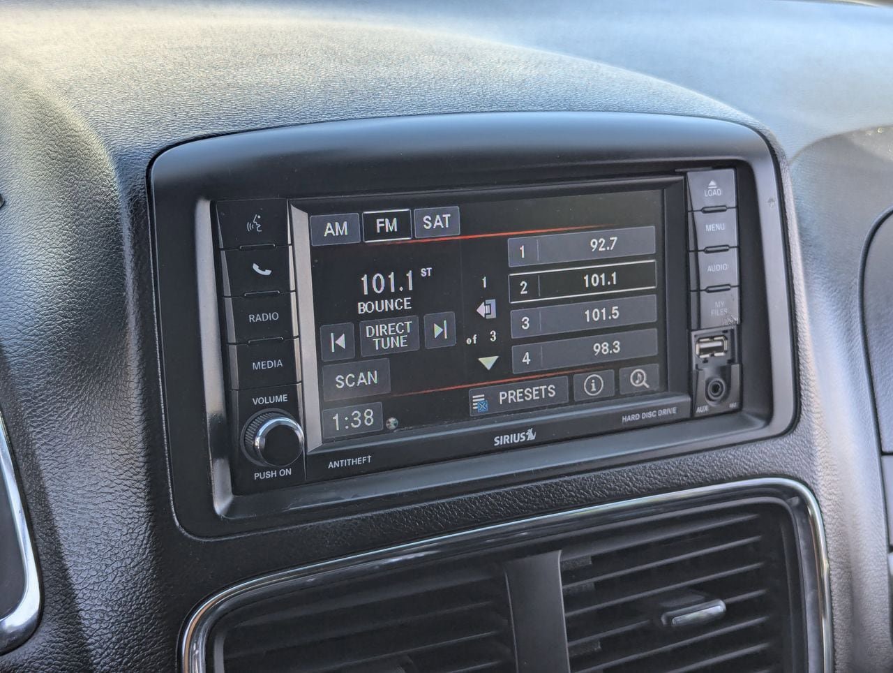 Used 2019 Dodge Grand Caravan SXT image 24