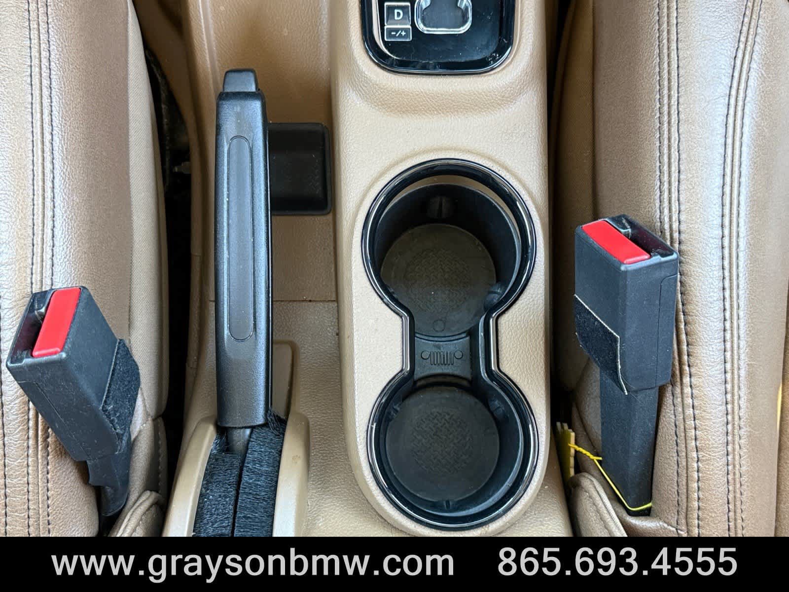 Used 2015 Jeep Wrangler Unlimited Sahara w/ Connectivity Group AWD/4WD image 21